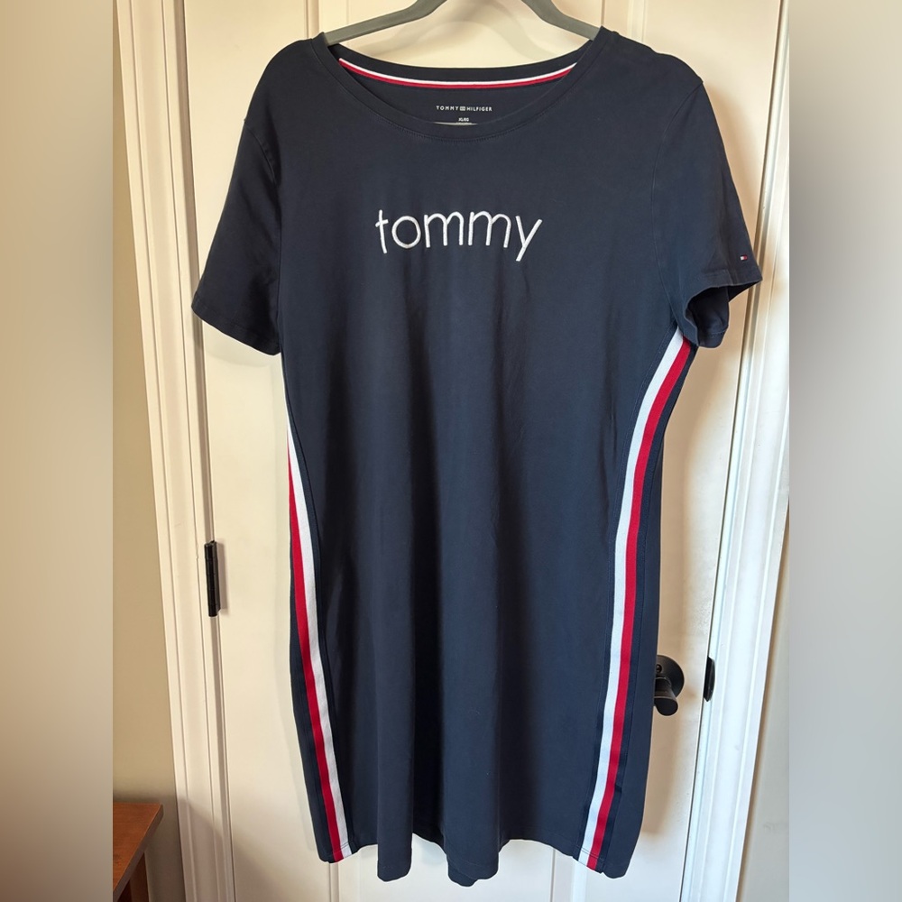 Tommy Hilfiger Navy Top with Red and White Y2K